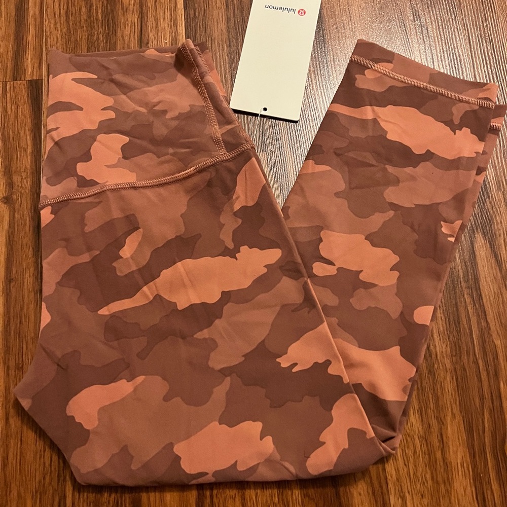 Lululemon Align Crop 21" Heritage 365 Camo Brier Rose Multi size 6
